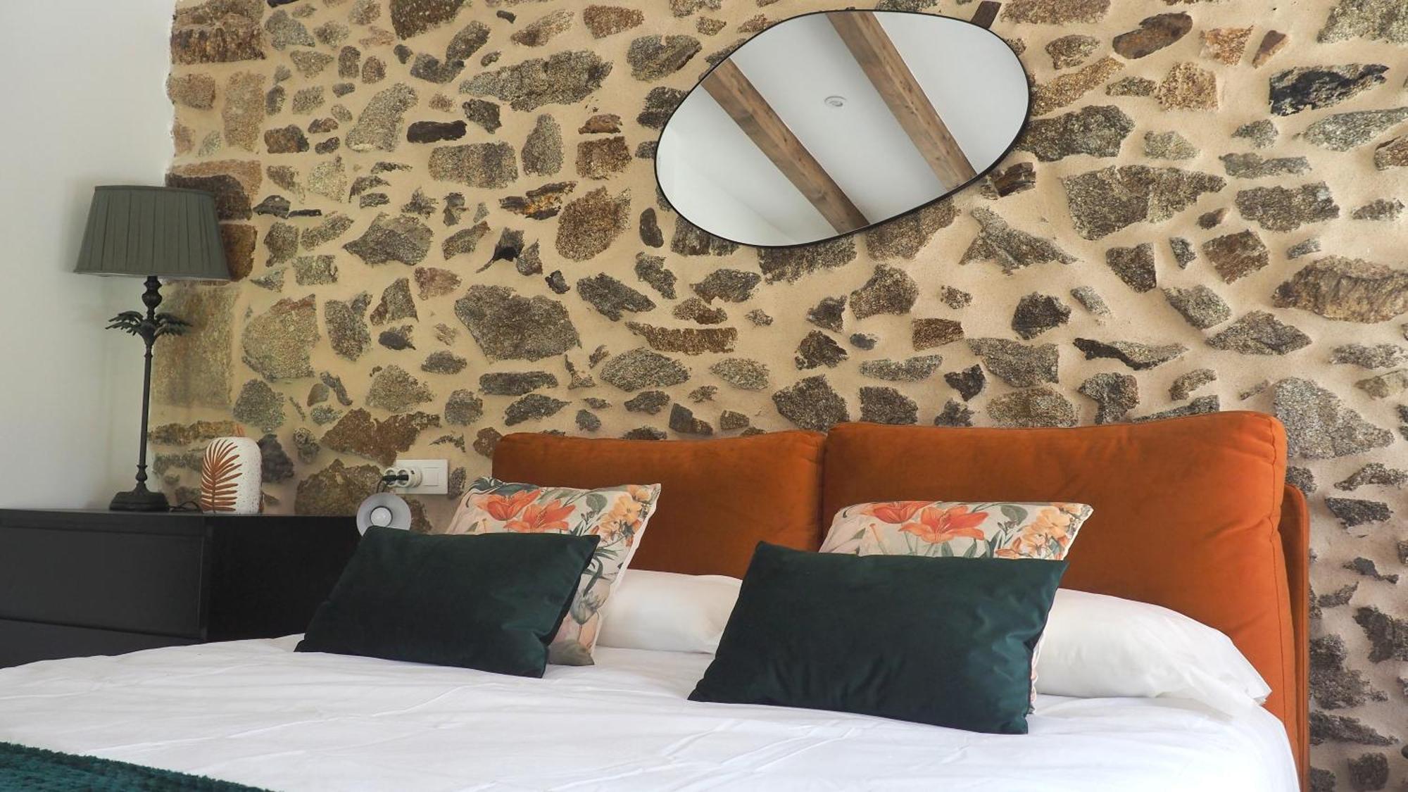 Apartamentos Muralla Sacra Sober ภายนอก รูปภาพ