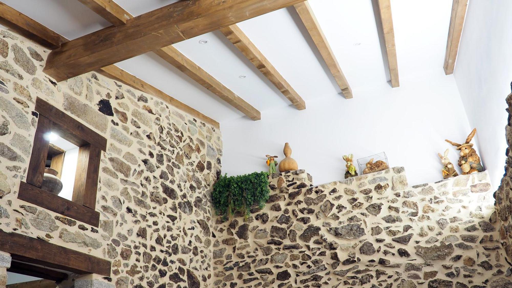 Apartamentos Muralla Sacra Sober ภายนอก รูปภาพ
