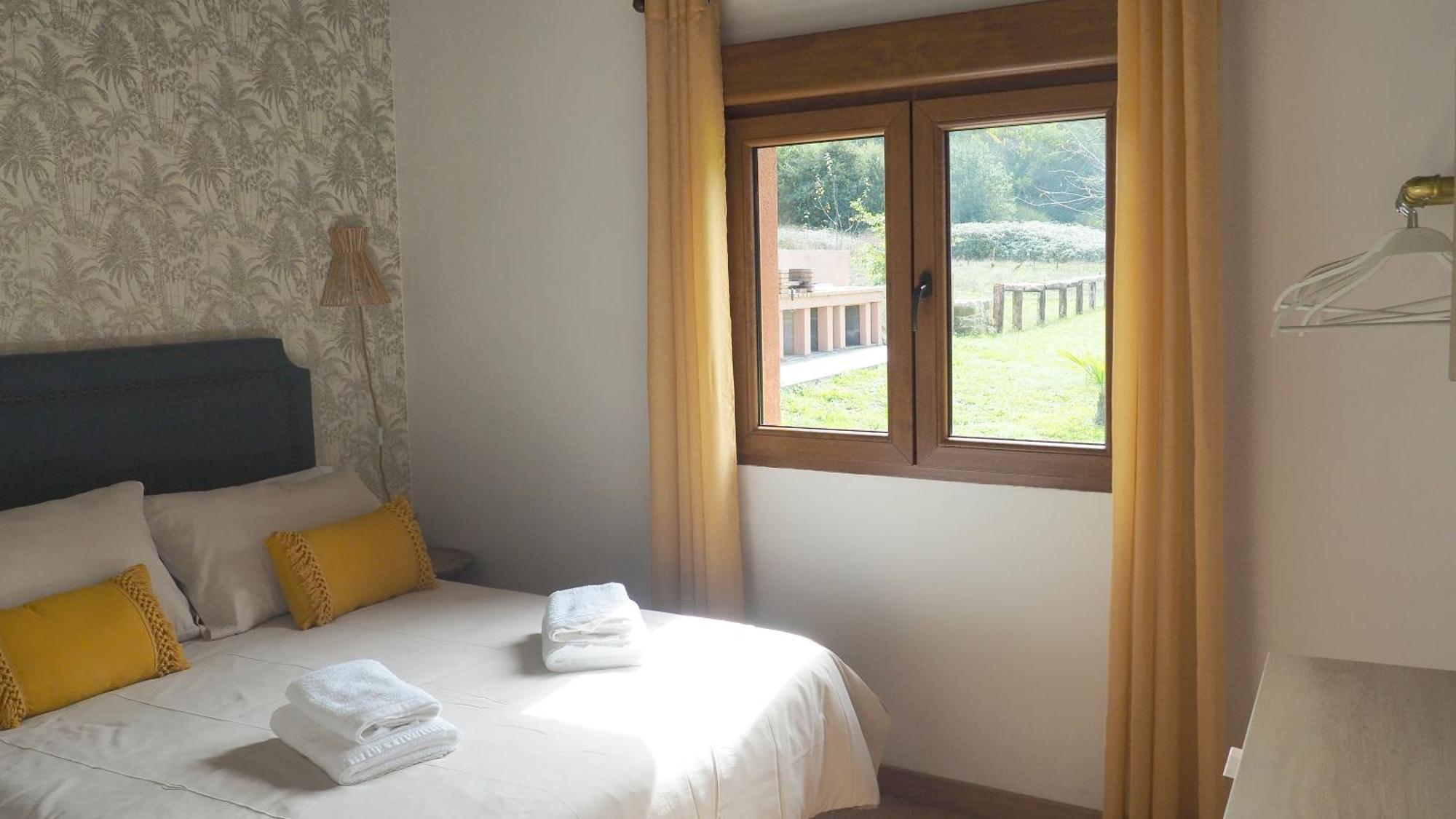 Apartamentos Muralla Sacra Sober ภายนอก รูปภาพ