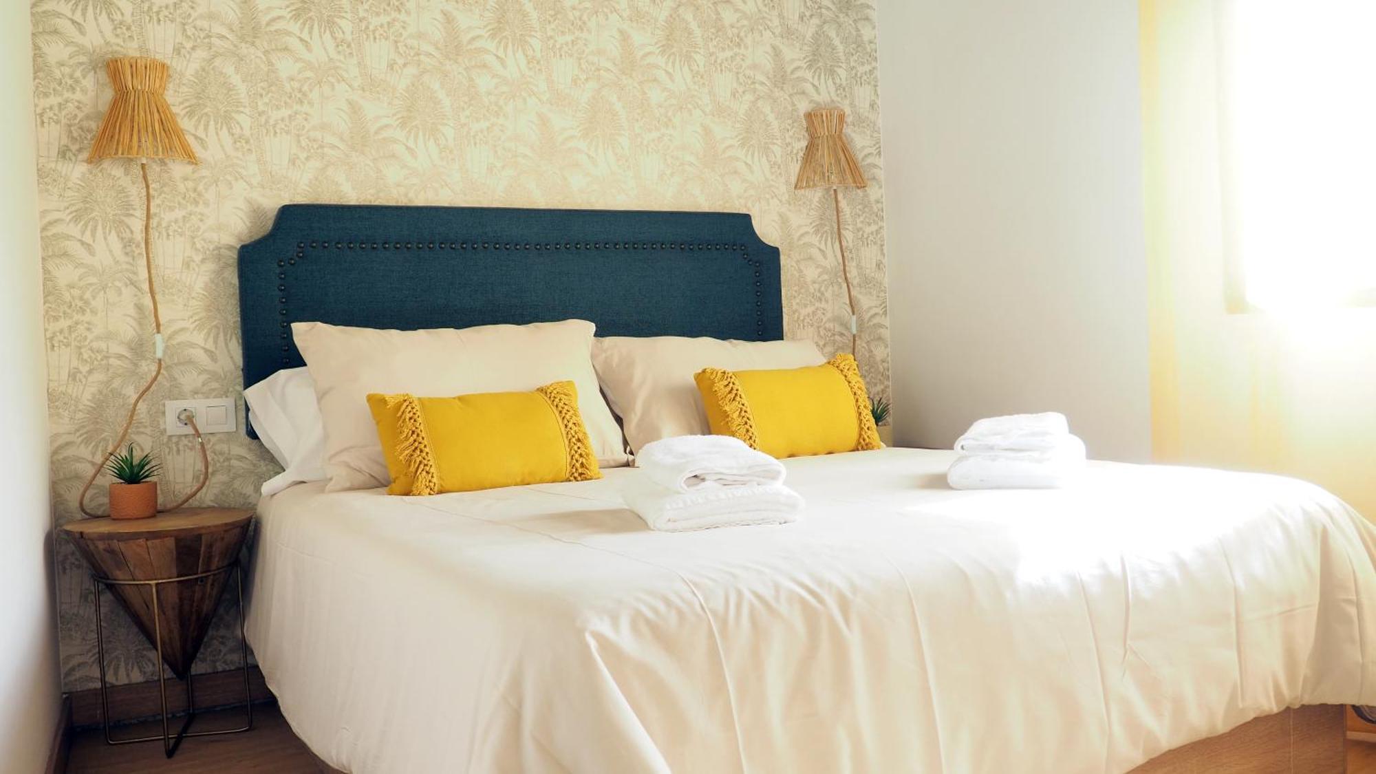 Apartamentos Muralla Sacra Sober ภายนอก รูปภาพ