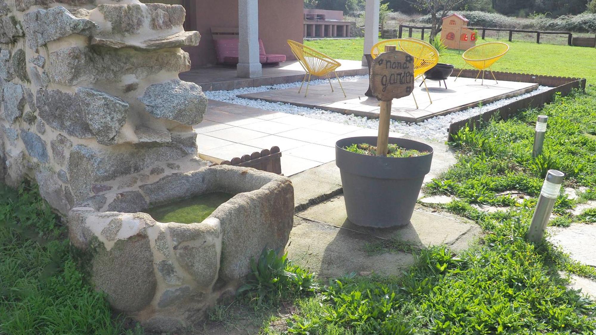 Apartamentos Muralla Sacra Sober ภายนอก รูปภาพ