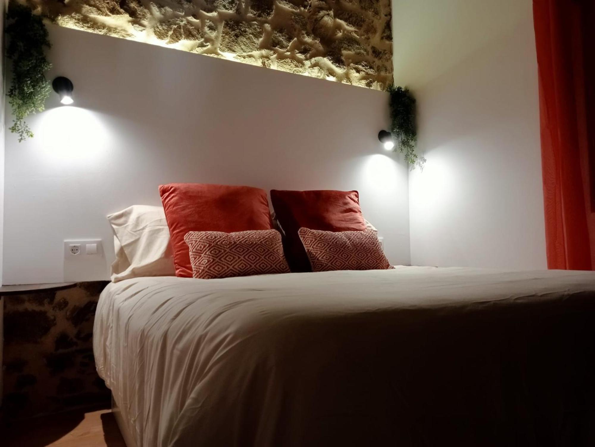 Apartamentos Muralla Sacra Sober ภายนอก รูปภาพ